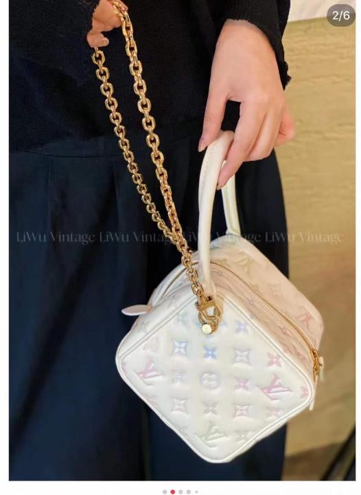 LOU SQUARE SLING