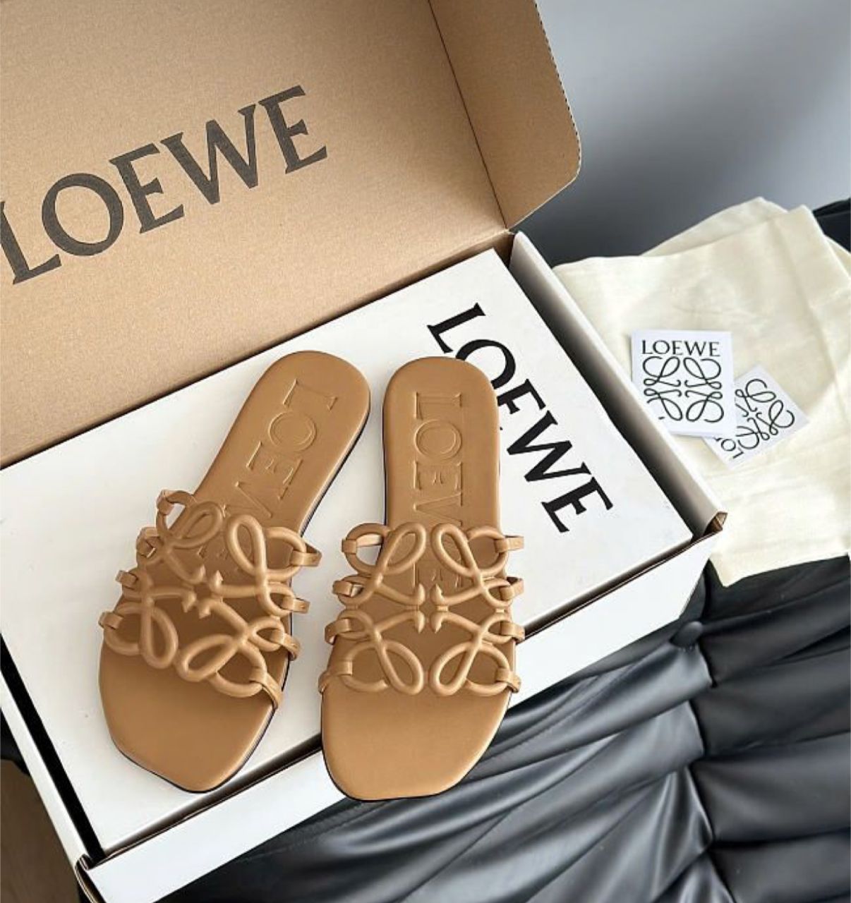 LOW SLIDES