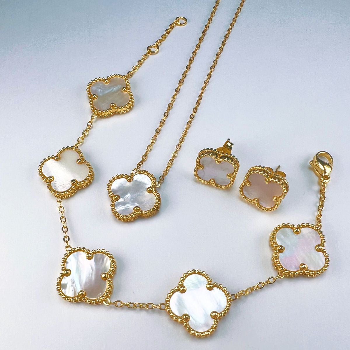 VC SET COMBO (BRACELET +EARRING+PENDANTCHAIN)