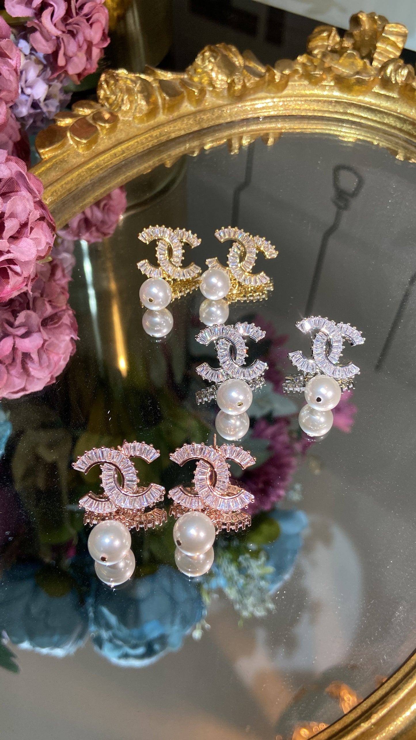 CC PEARL EARRING
