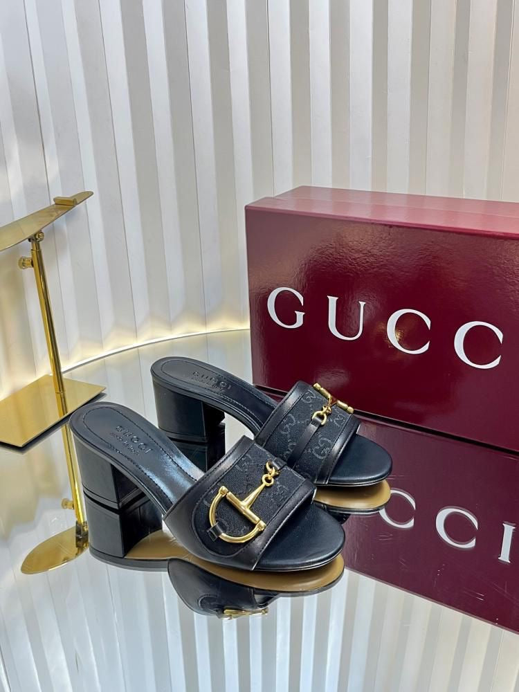 GG HORSE BLOCK HEELS