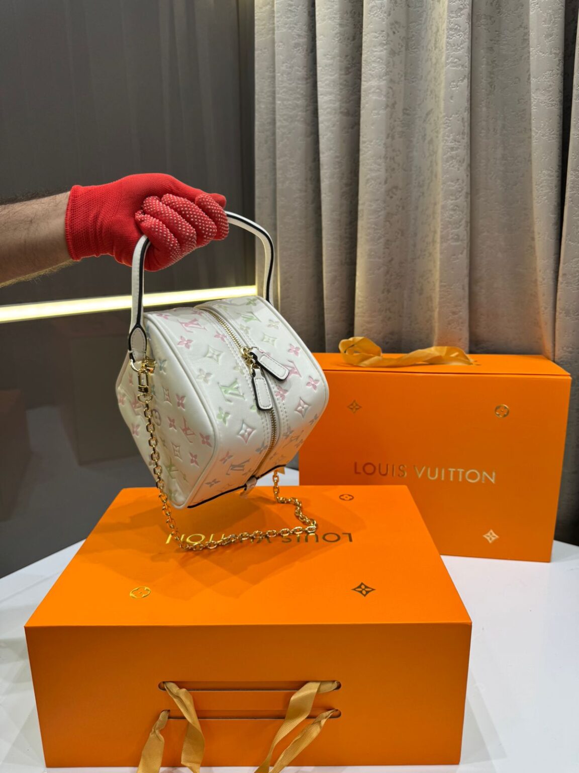 LOU SQUARE SLING
