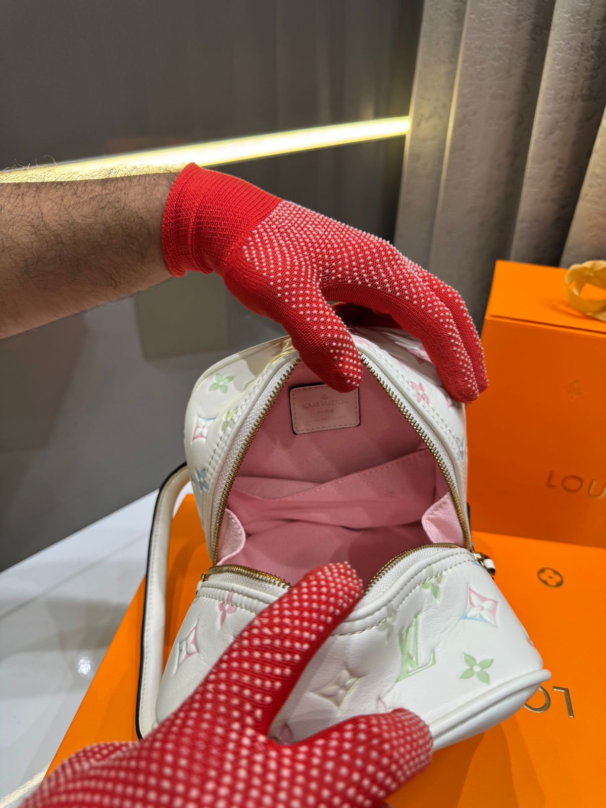 LOU SQUARE SLING