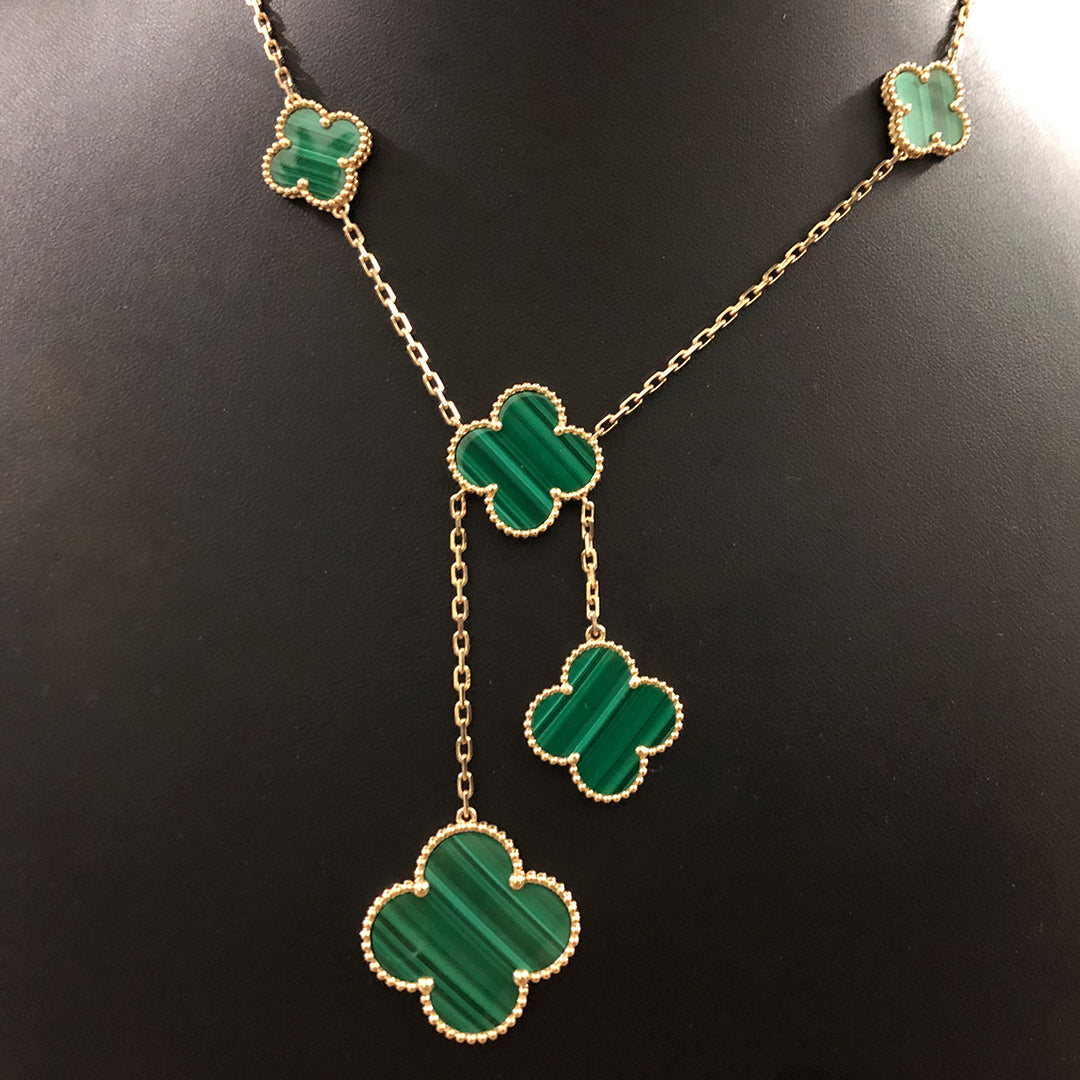 CLVR MAGIC NECKLACE