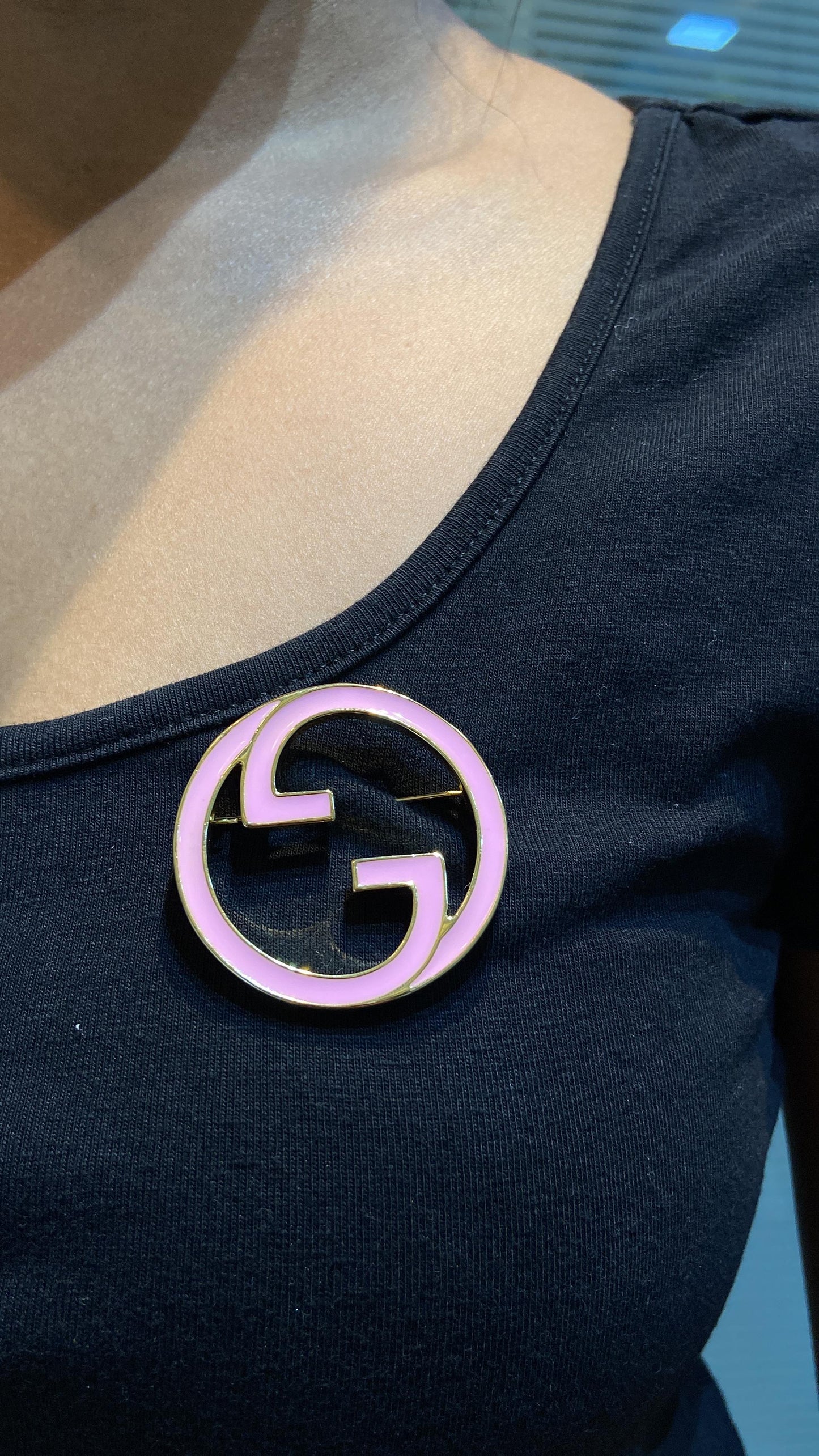 GG WHITE PINK BROOCH