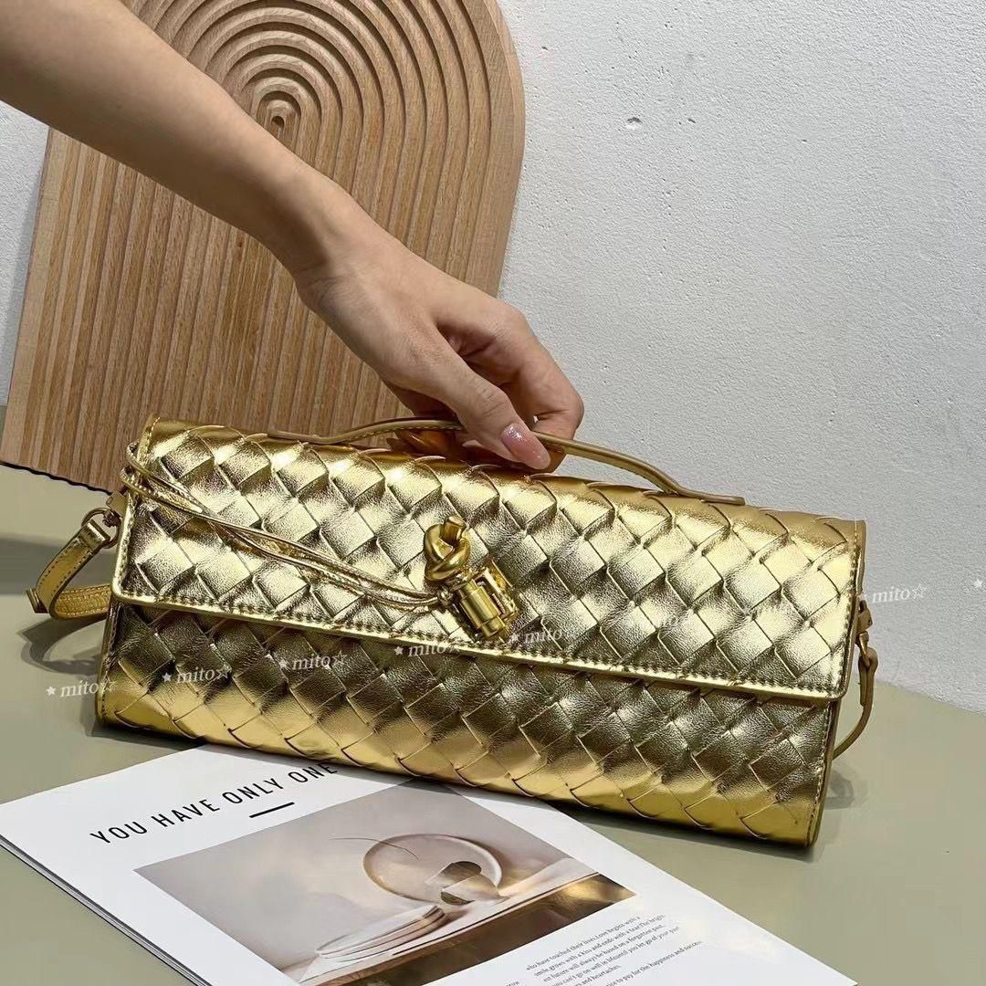BOT SLING BAG
