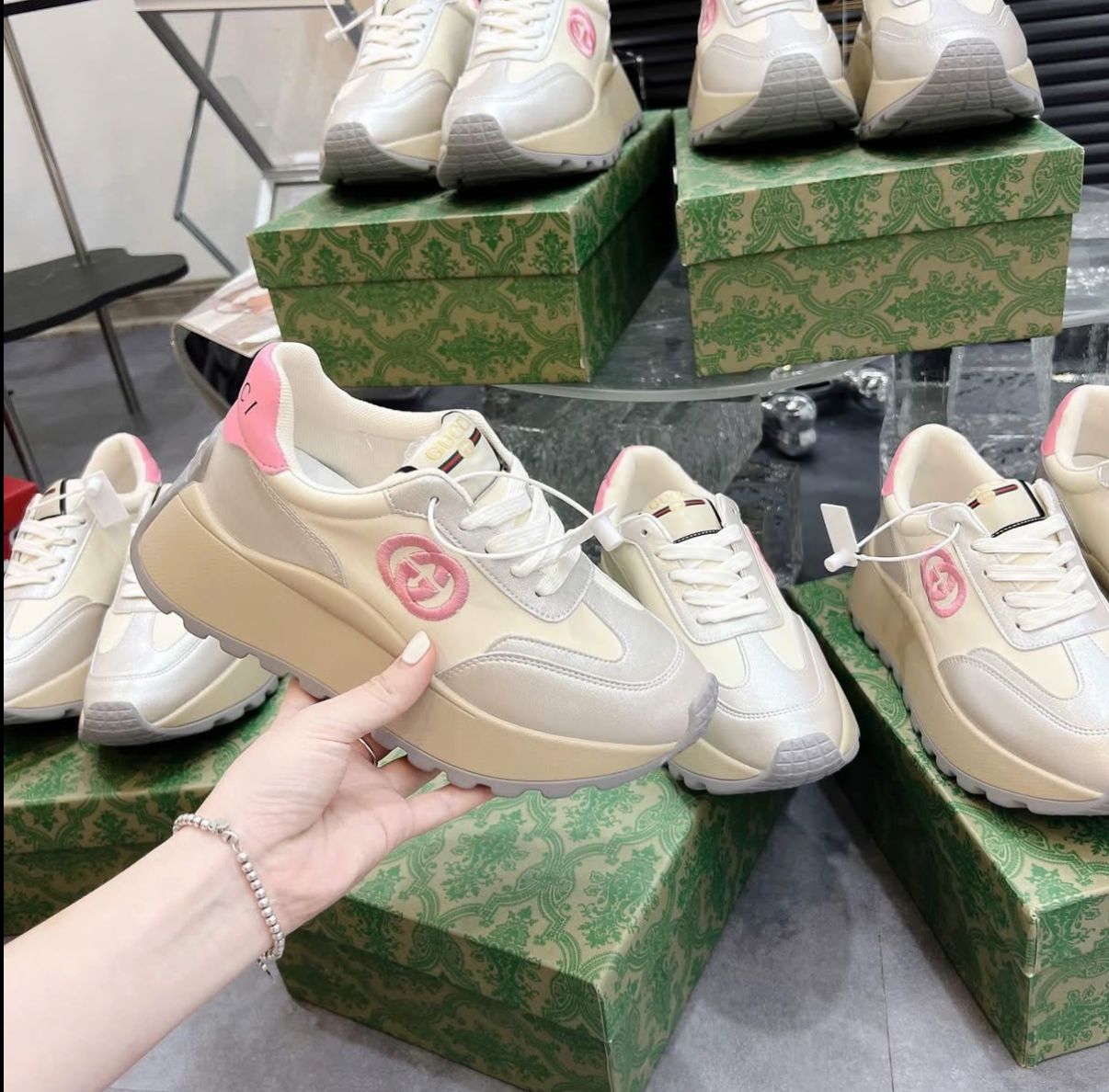 GG NEW SHOES