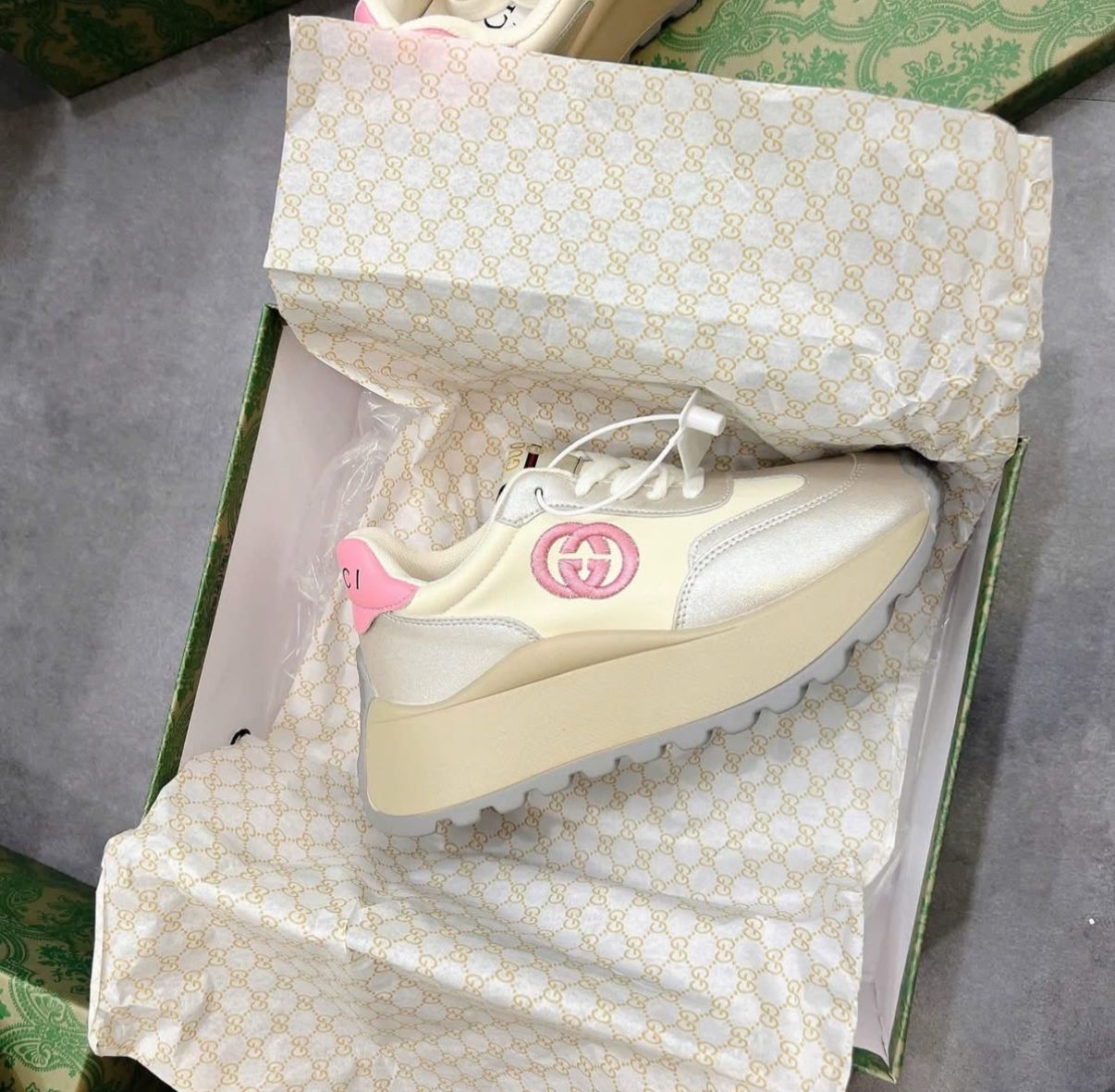 GG NEW SHOES