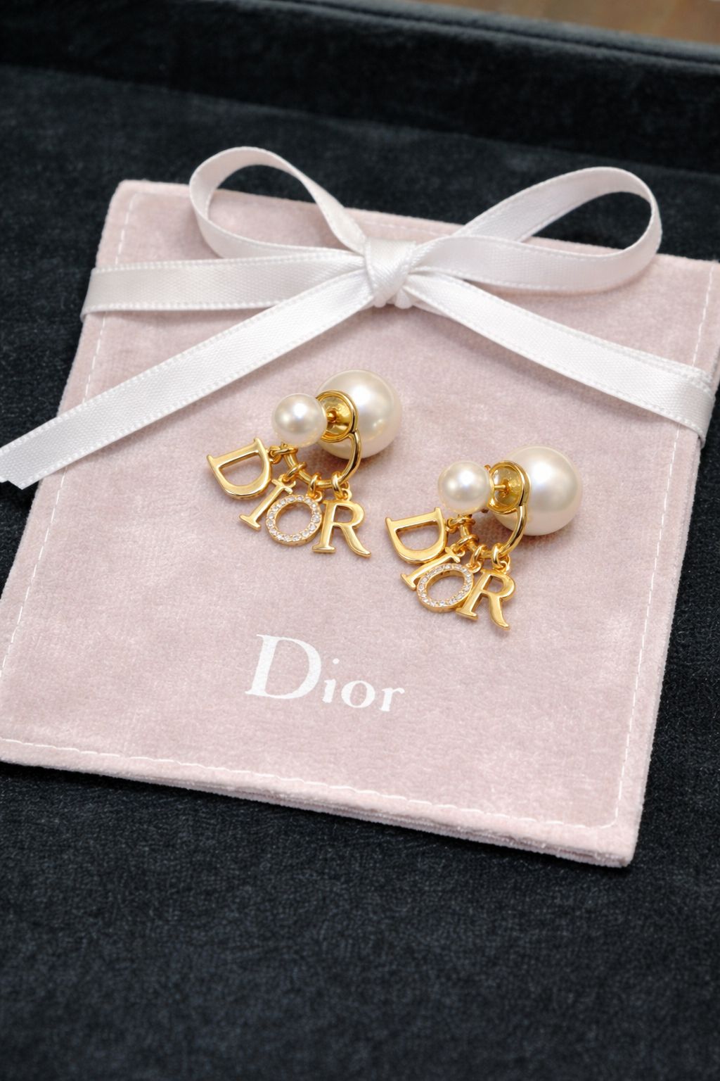 DIOR PEARL EARRINGS WITH DUSTBAG