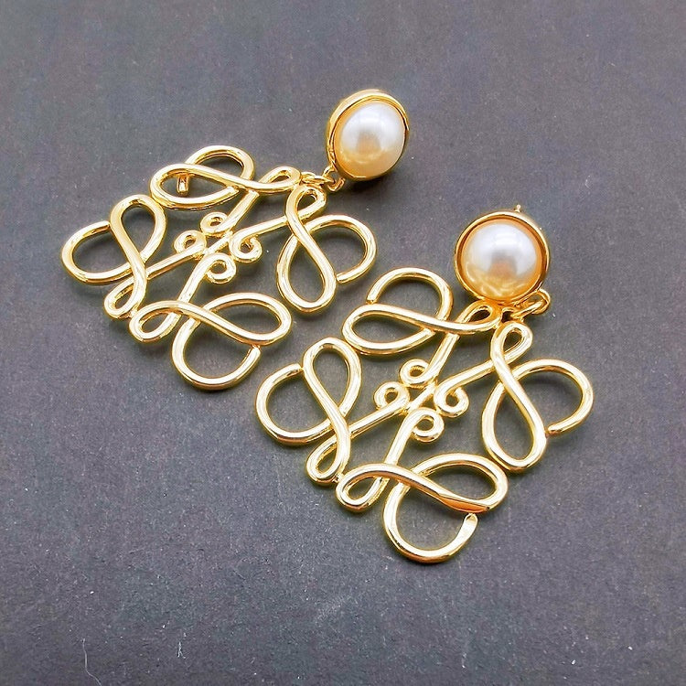 LOW PEARL DROP EARRINGS
