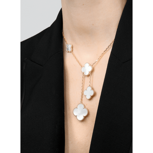 CLVR MAGIC NECKLACE