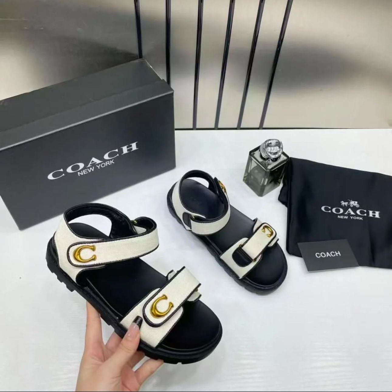 COA TWO STRAP SLIDES