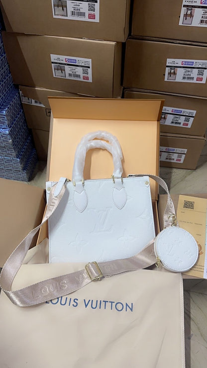 ON THE GO TOTE