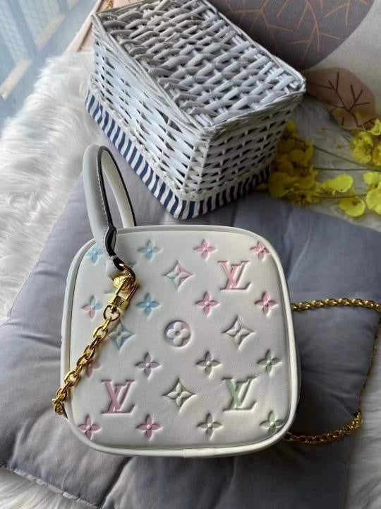 LOU SQUARE SLING