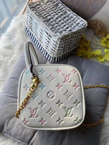 LOU SQUARE SLING
