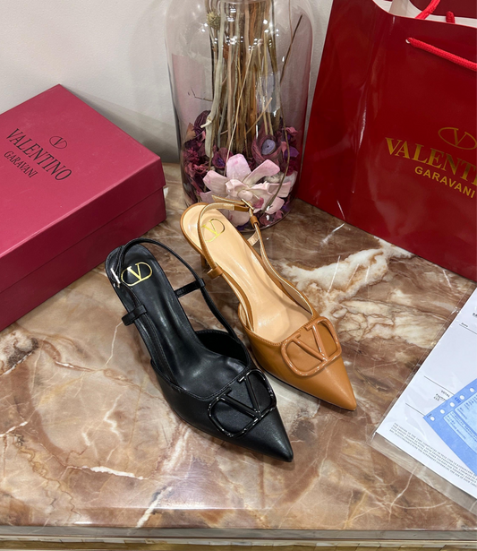 CLASSIC VAL HEELS