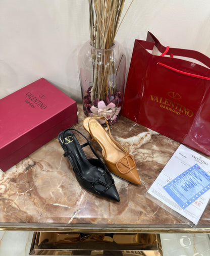 CLASSIC VAL HEELS