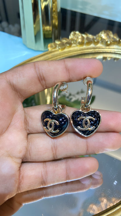 CC HEART HANGING EARRINGS