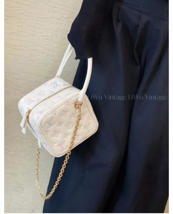 LOU SQUARE SLING