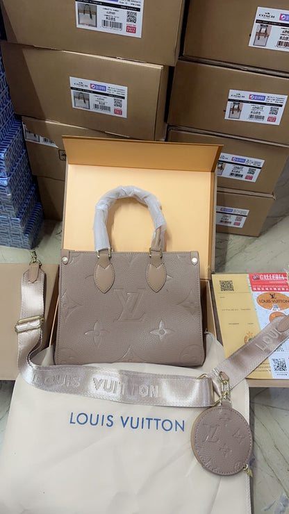 ON THE GO TOTE