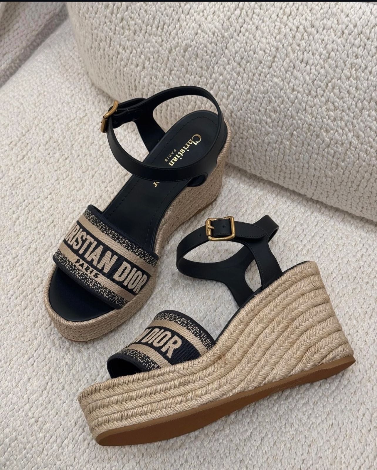 DIO WEDGE HEELS