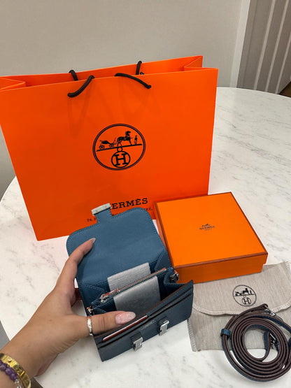 HER CONSTANCE WALLET