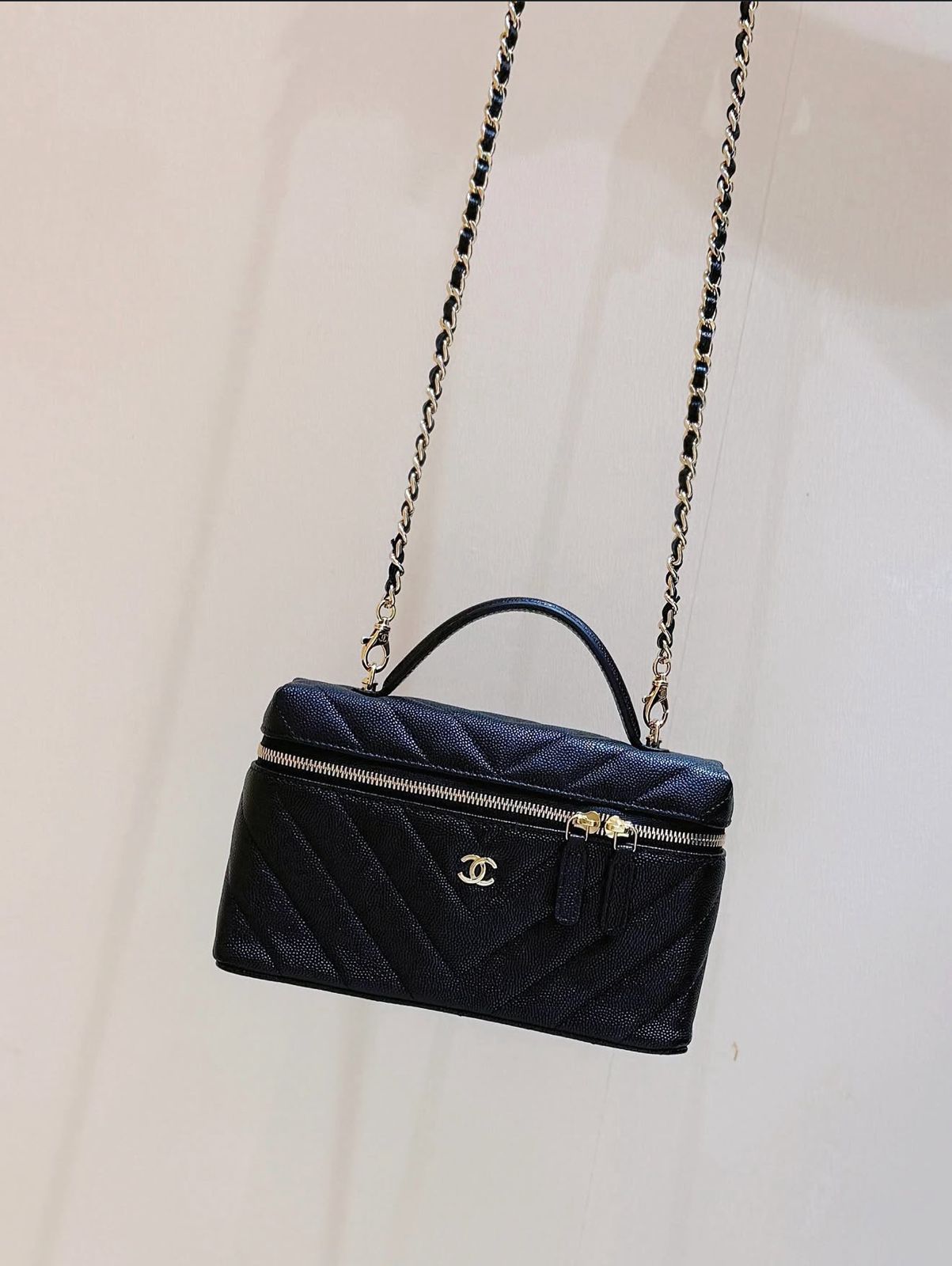 CC GRAINED VANITY SLING