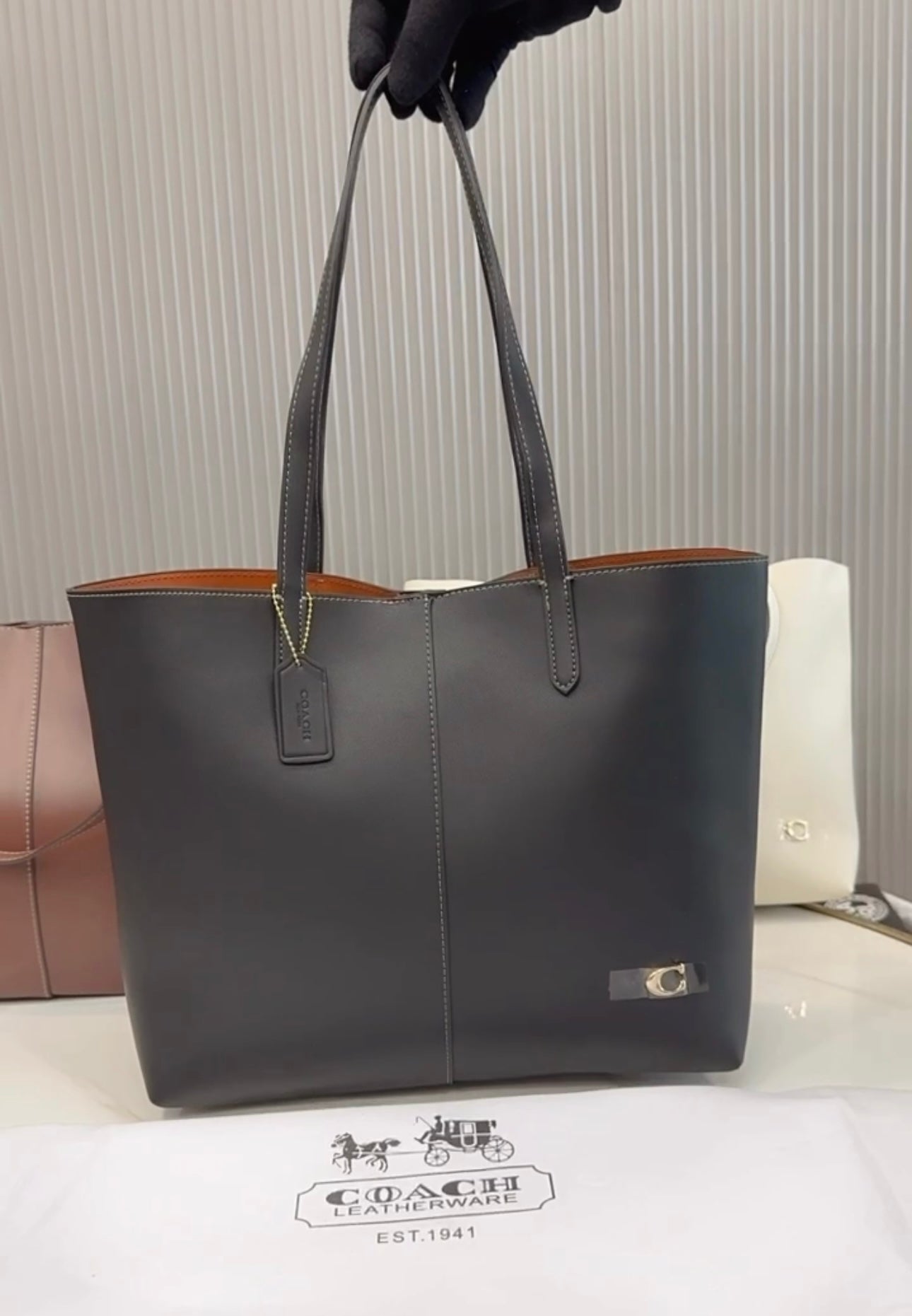 COA CLASSIC TOTE