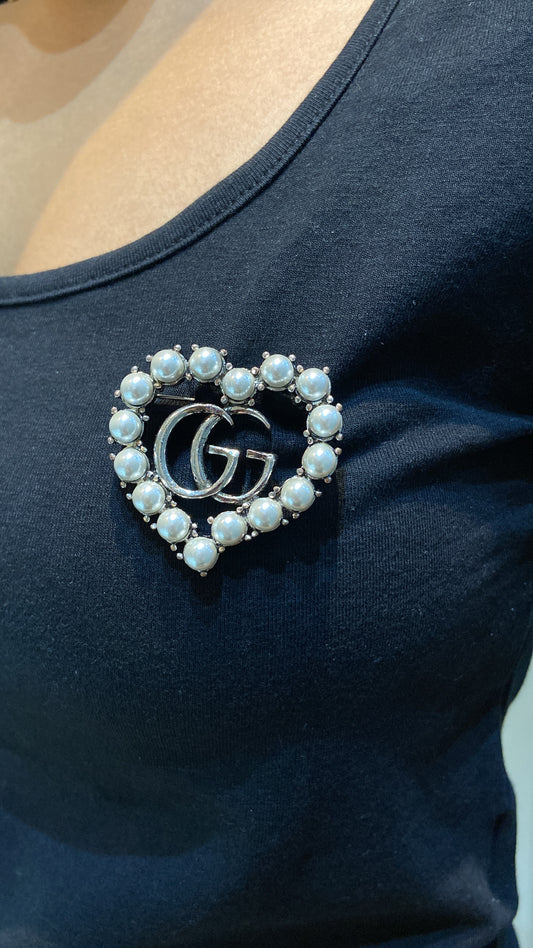 GG HEART BROOCH