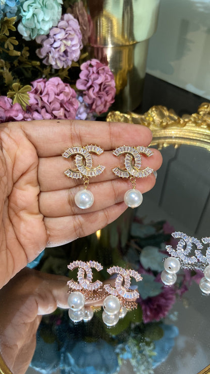 CC PEARL EARRING