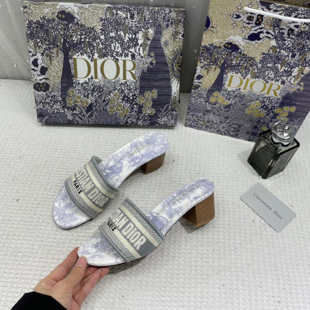 CD CLASSIC HEELS