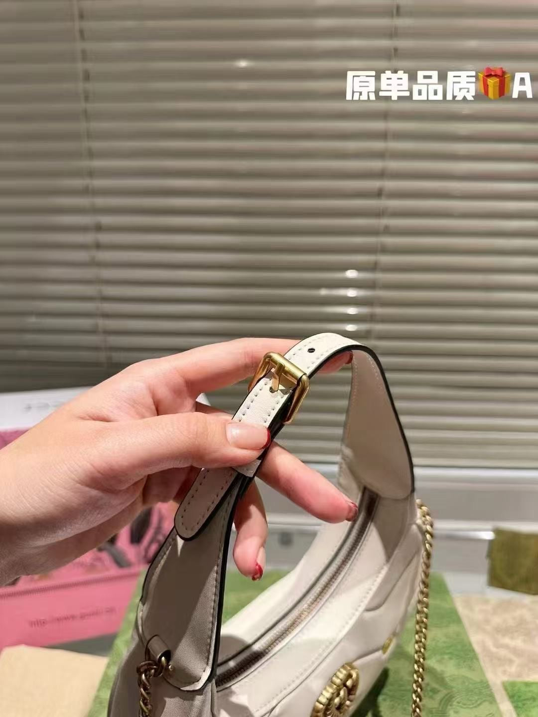 GG SHOULDER BAG