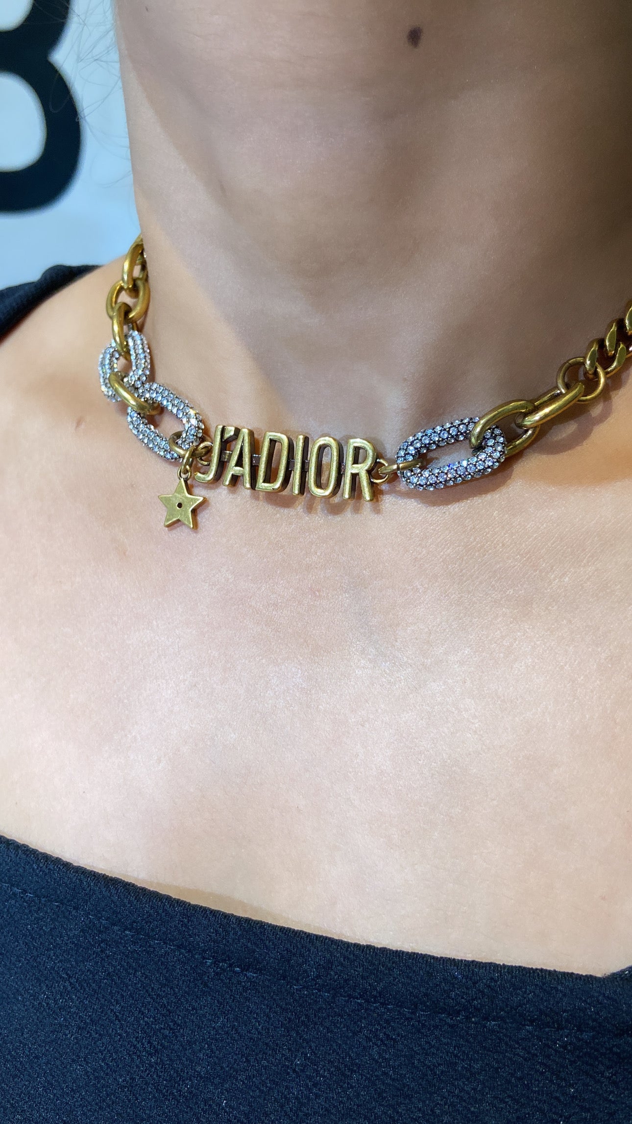 DR CHAIN NECKLACE