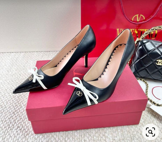 VAL BOW HEELS