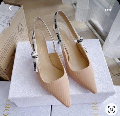 DIO KITTEN HEELS