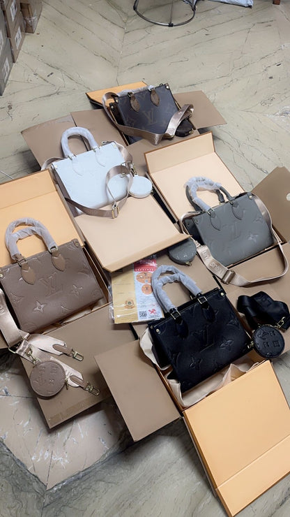 ON THE GO TOTE