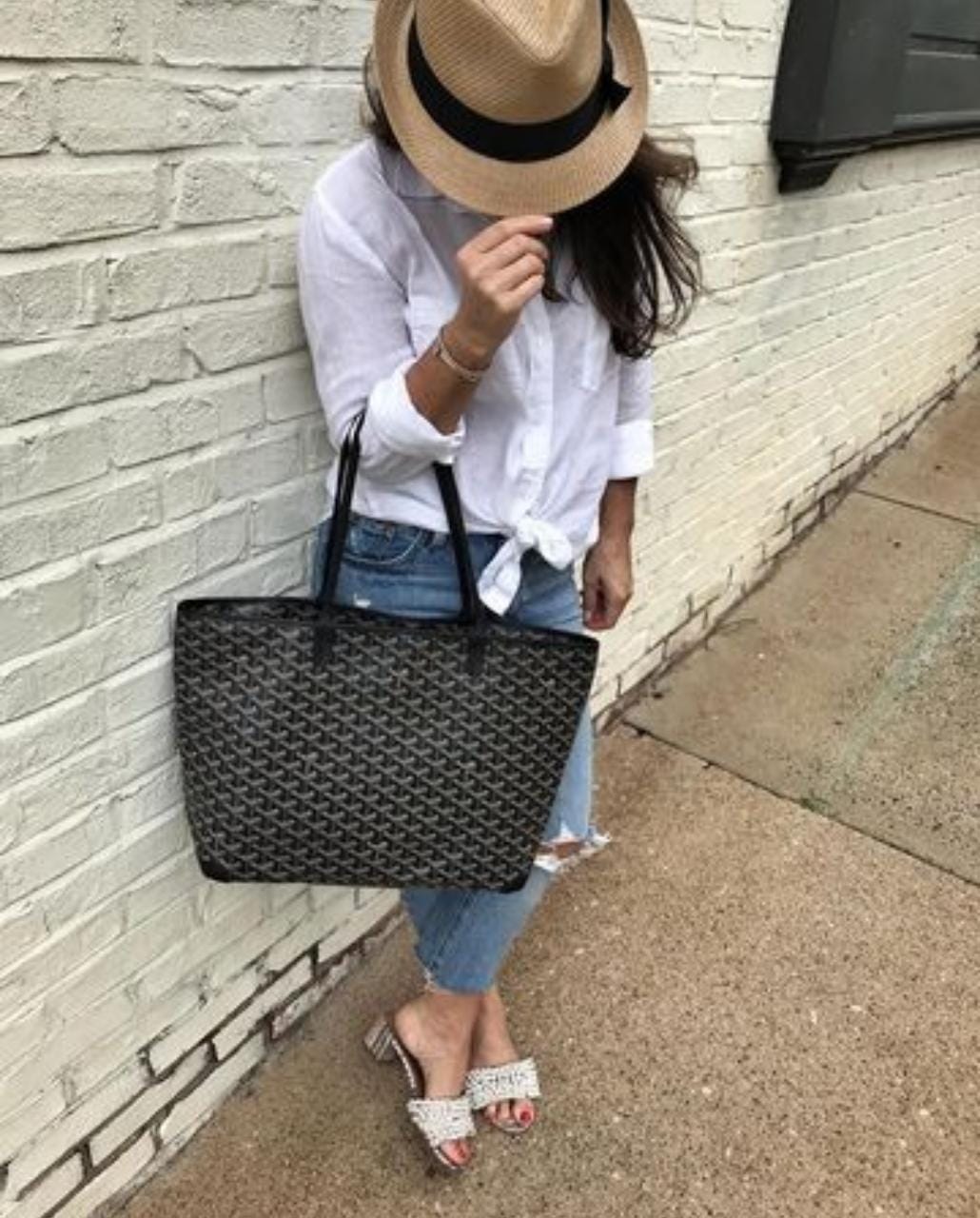 GOY TOTE WITH ZIP CLOSURE