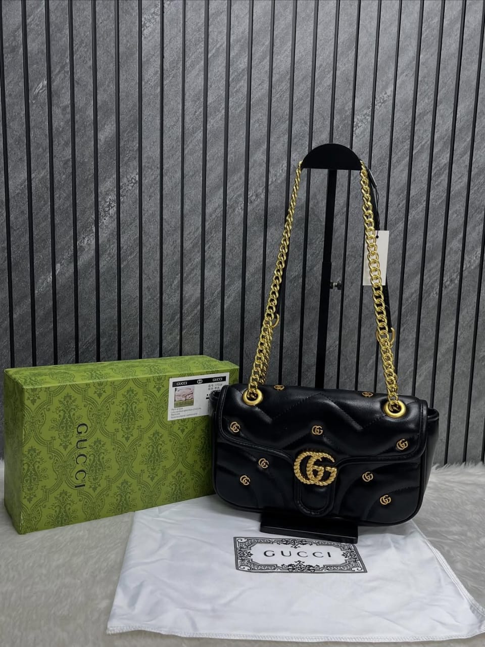 GG BEE Marmont Shoulder Bag