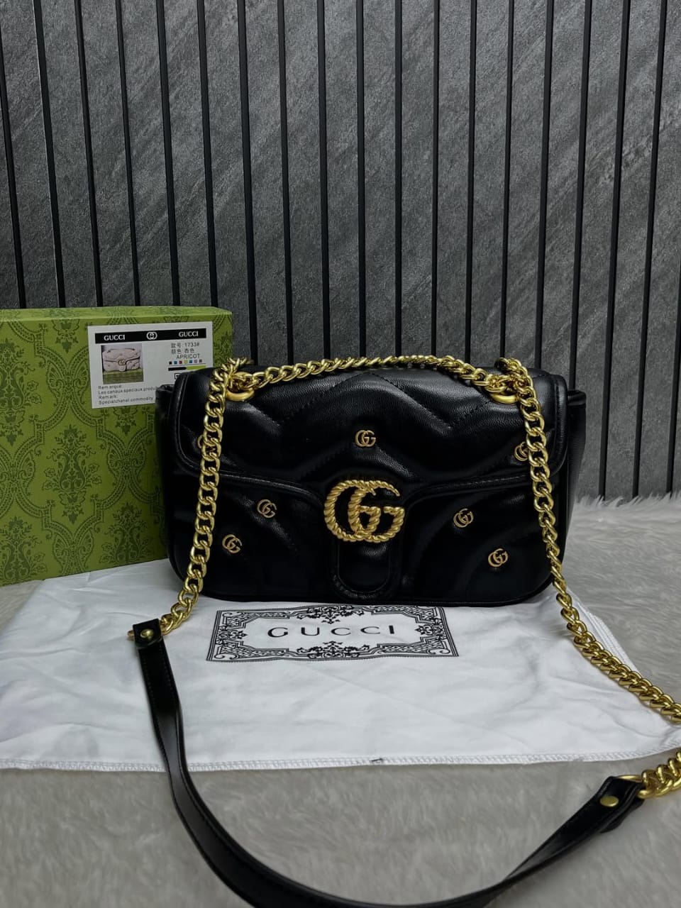 GG BEE Marmont Shoulder Bag