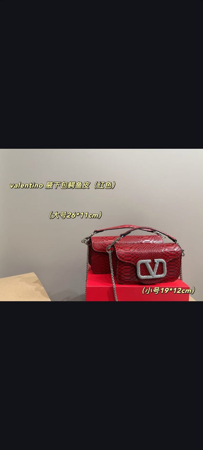 LATEST VAL GAR METALLIC SHOULDER BAG