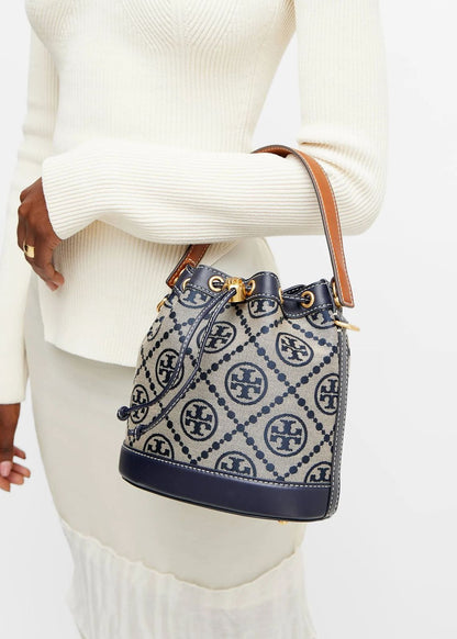 TOR BUCKET BAG
