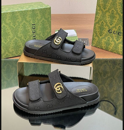 GG TWO STRAP SLIDES