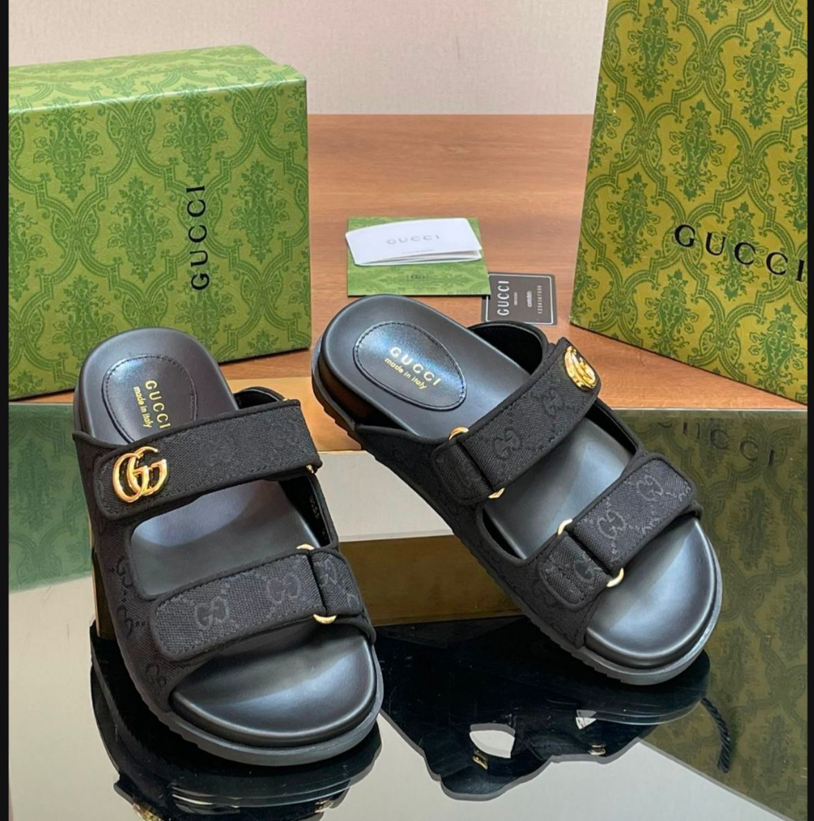 GG TWO STRAP SLIDES