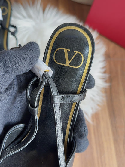 BLACK VAL HEELS