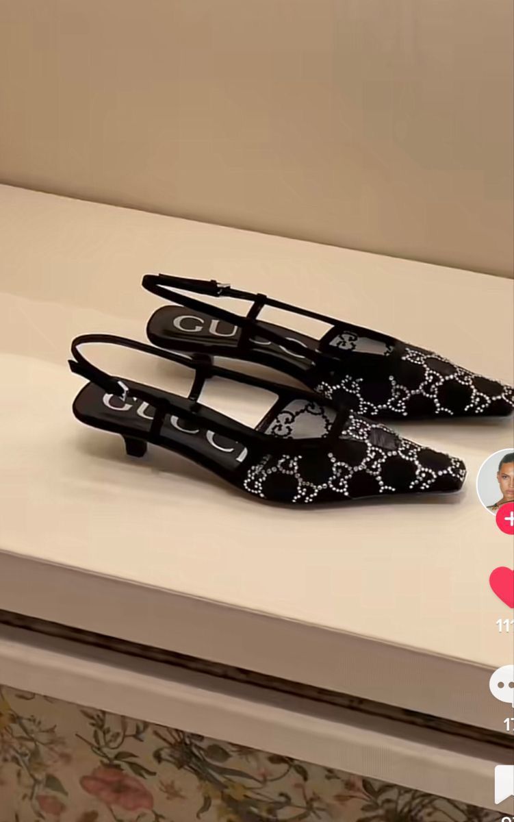 GG KITTEN HEELS