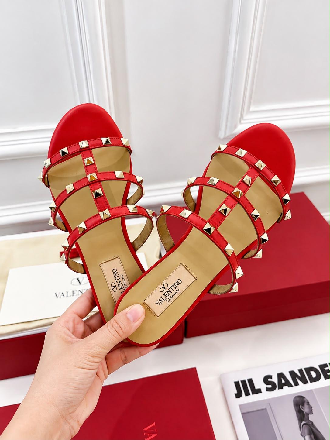VALENTINO STUDDED SLIDES