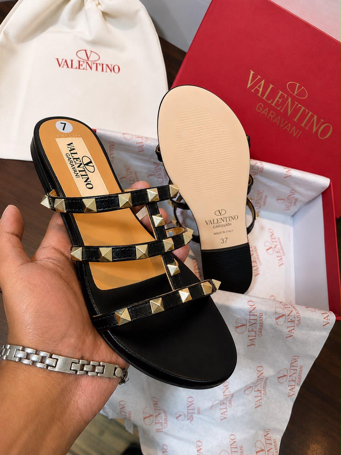 VALENTINO STUDDED SLIDES