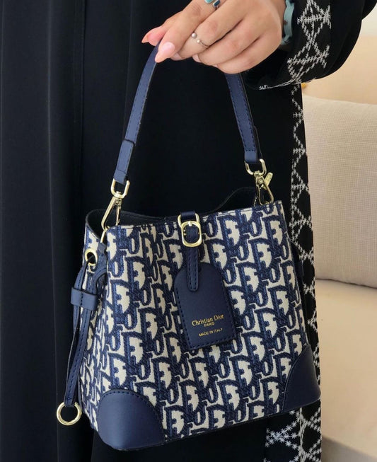 DR BUCKET BAG