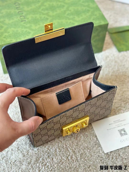 GG PADLOCK SLING BAG