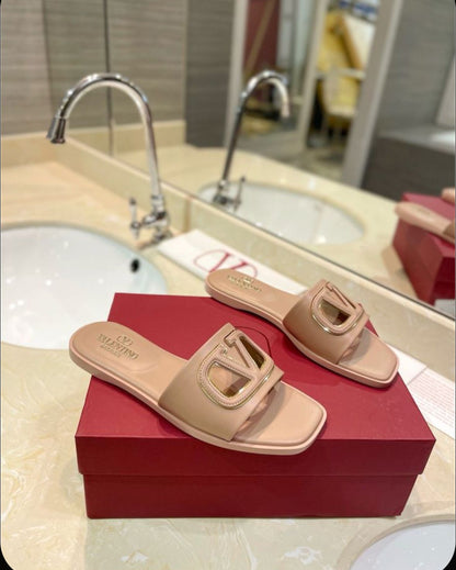 VAL EXCLUSIVE SLIDES